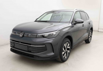 VOLKSWAGEN_VOLKSWAGEN_TIGUAN_2653515_25.jpg