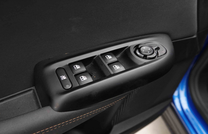 ALFAROMEO_ALFAROMEO_TONALE_2653781_19.jpg