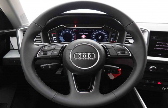 AUDI_AUDI_A1_2549548_8.jpg