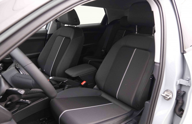 AUDI_AUDI_A1_2549590_6.jpg