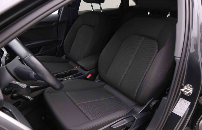 AUDI_AUDI_A3_2550859_6.jpg AUDI_AUDI_A3_2550859_6.jpg