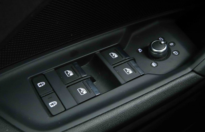 AUDI_AUDI_A3_2653722_21.jpg AUDI_AUDI_A3_2653722_21.jpg