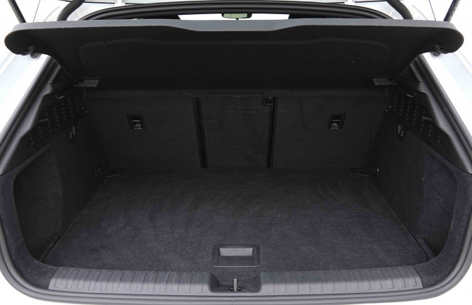 AUDI_AUDI_A3_2654667_5.jpg AUDI_AUDI_A3_2654667_5.jpg