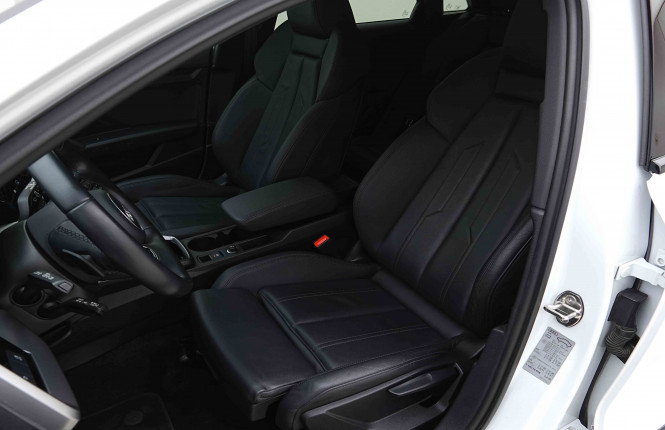 AUDI_AUDI_A3_2654667_6.jpg AUDI_AUDI_A3_2654667_6.jpg
