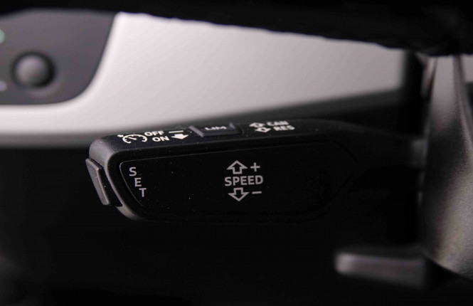 AUDI_AUDI_A4_2548126_18.jpg
