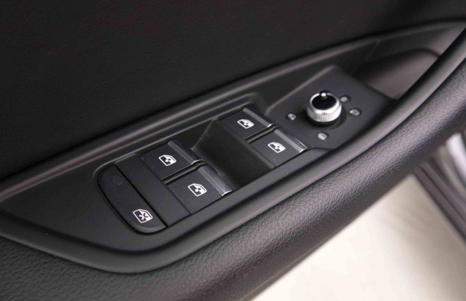 AUDI_AUDI_A4_2548970_21.jpg