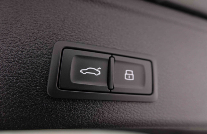 AUDI_AUDI_A4_2548970_6.jpg