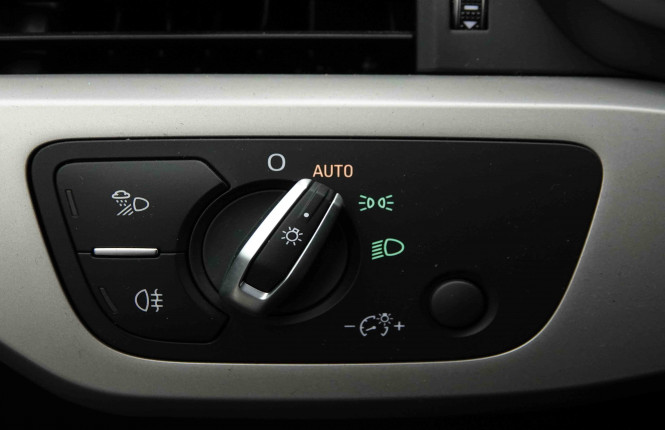 AUDI_AUDI_A4_2654706_22.jpg AUDI_AUDI_A4_2654706_22.jpg