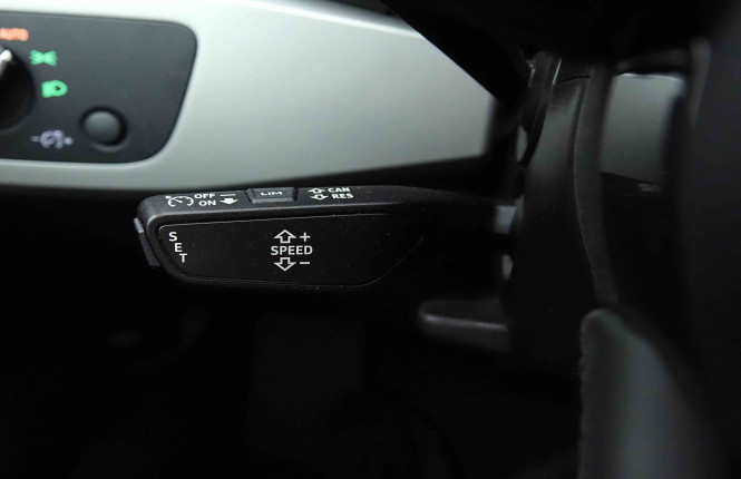 AUDI_AUDI_A4_2654889_18.jpg AUDI_AUDI_A4_2654889_18.jpg