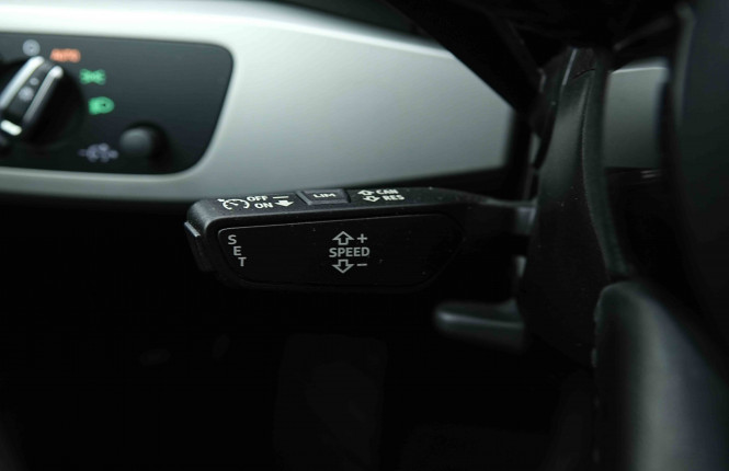 AUDI_AUDI_A4_2654890_18.jpg AUDI_AUDI_A4_2654890_18.jpg