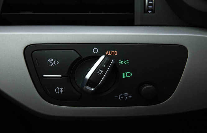 AUDI_AUDI_A4_2654902_22.jpg AUDI_AUDI_A4_2654902_22.jpg