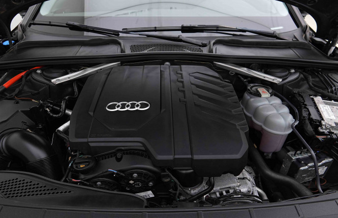 AUDI_AUDI_A4_2654902_25.jpg AUDI_AUDI_A4_2654902_25.jpg
