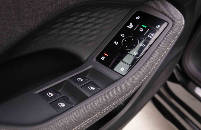 AUDI_AUDI_A5_2550532_27.jpg AUDI_AUDI_A5_2550532_27.jpg