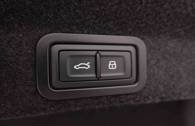 AUDI_AUDI_A6_2549353_6.jpg