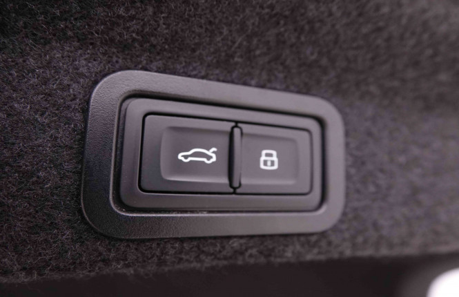 AUDI_AUDI_A6_2549354_6.jpg