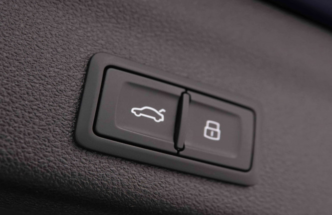 AUDI_AUDI_A6_2550294_6.jpg
