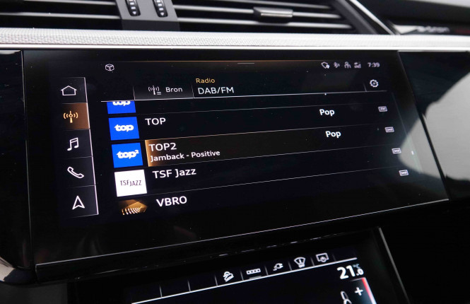 AUDI_AUDI_E_TRON_2652529_12.jpg AUDI_AUDI_E_TRON_2652529_12.jpg