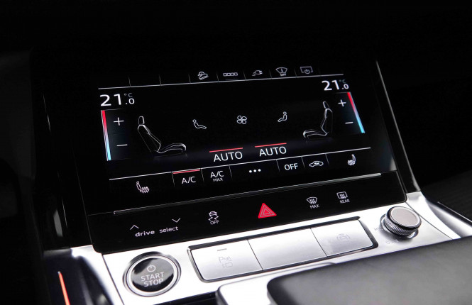 AUDI_AUDI_E_TRON_2652529_16.jpg AUDI_AUDI_E_TRON_2652529_16.jpg