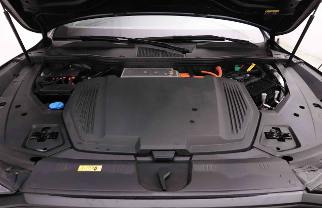 AUDI_AUDI_E_TRON_2652529_28.jpg AUDI_AUDI_E_TRON_2652529_28.jpg