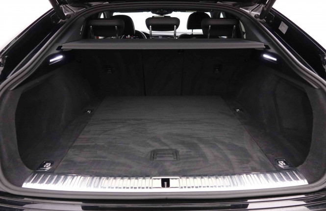 AUDI_AUDI_E_TRON_2652529_5.jpg AUDI_AUDI_E_TRON_2652529_5.jpg