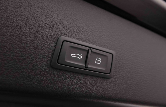 AUDI_AUDI_E_TRON_2652529_6.jpg AUDI_AUDI_E_TRON_2652529_6.jpg