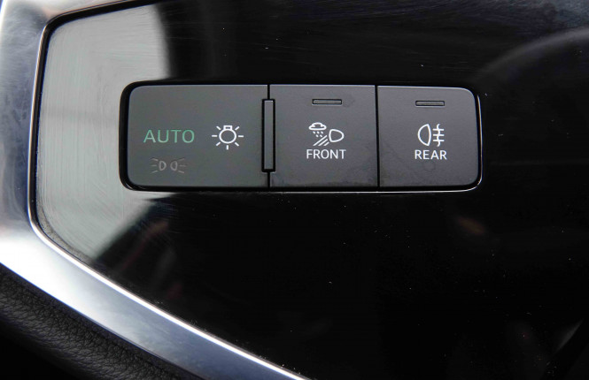 AUDI_AUDI_Q3_2550750_10.jpg