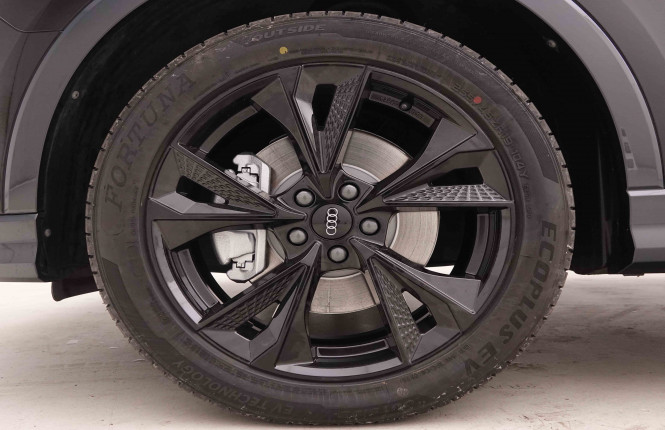 AUDI_AUDI_Q3_2550750_25.jpg