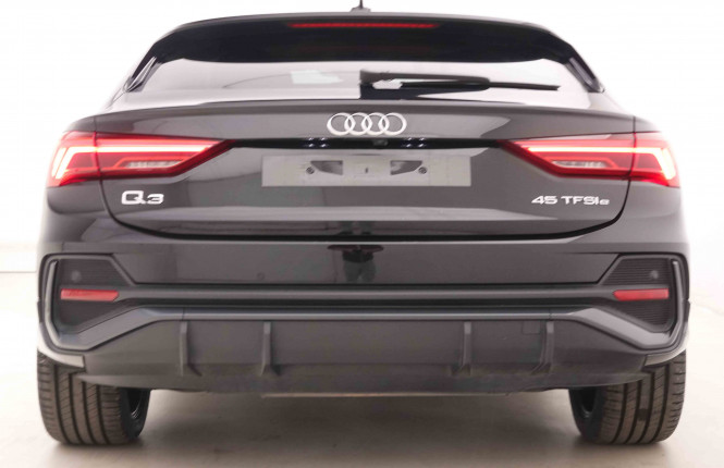 AUDI_AUDI_Q3_2550750_32.jpg