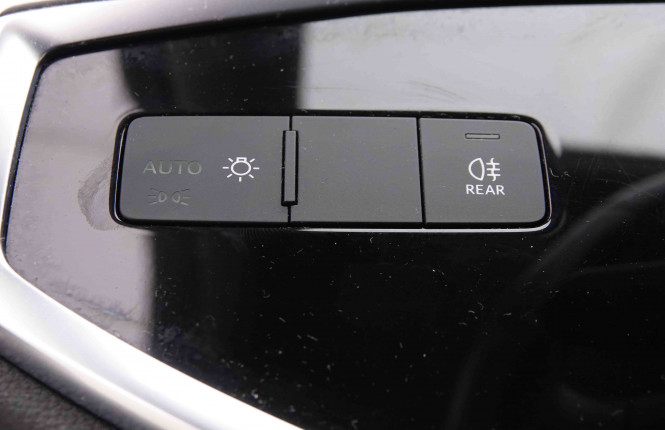 AUDI_AUDI_Q3_2551087_8.jpg AUDI_AUDI_Q3_2551087_8.jpg