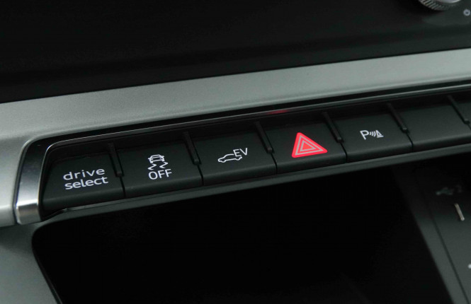 AUDI_AUDI_Q3_2653680_12.jpg