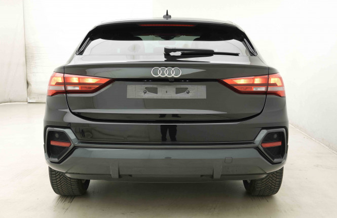 AUDI_AUDI_Q3_2654722_51.jpg AUDI_AUDI_Q3_2654722_51.jpg