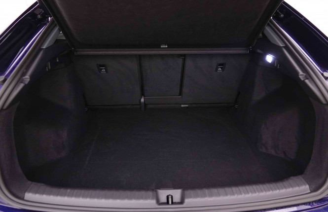 AUDI_AUDI_Q4 E_TRON_2548766_5.jpg
