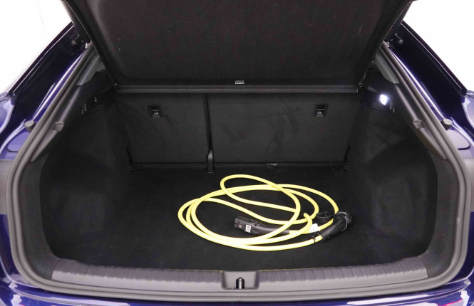 AUDI_AUDI_Q4 E_TRON_2652121_5.jpg