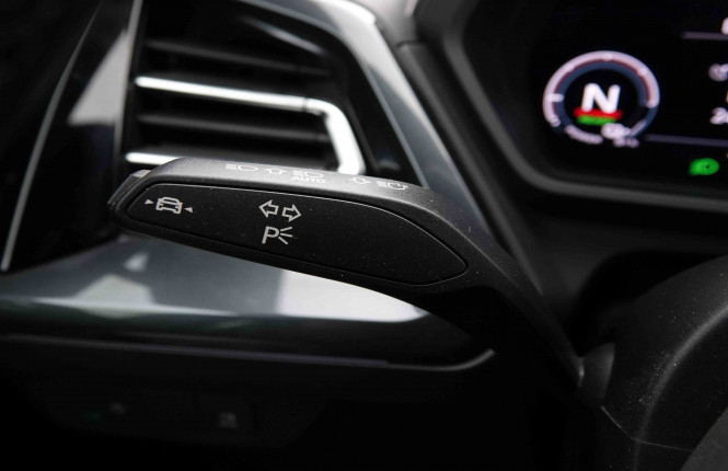 AUDI_AUDI_Q4 E_TRON_2652444_16.jpg AUDI_AUDI_Q4 E_TRON_2652444_16.jpg