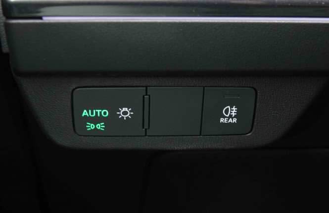 AUDI_AUDI_Q4 E_TRON_2652444_21.jpg AUDI_AUDI_Q4 E_TRON_2652444_21.jpg