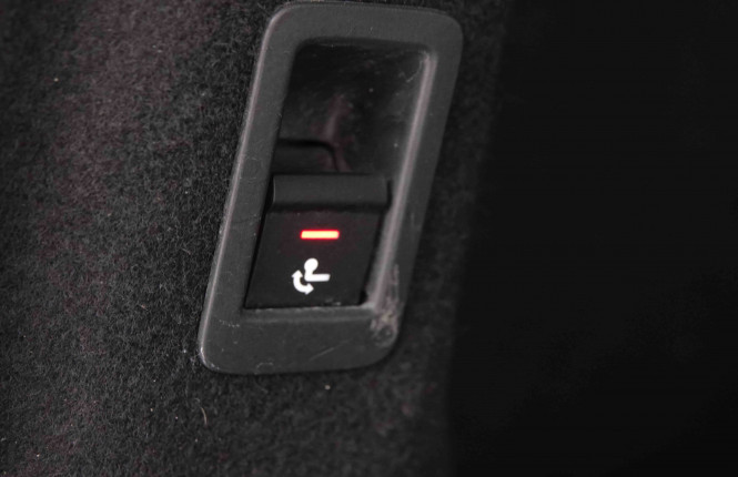 AUDI_AUDI_Q4 E_TRON_2652905_6.jpg