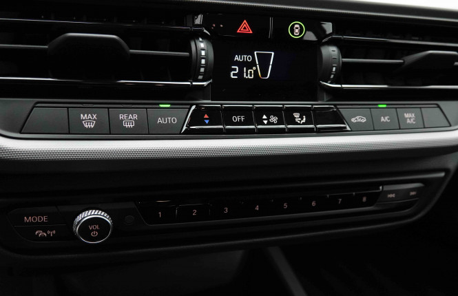 BMW_BMW_1_2652986_13.jpg