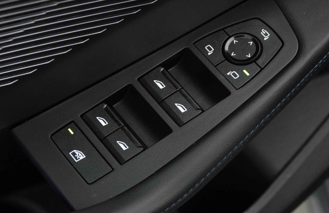 BMW_BMW_2_2653541_20.jpg