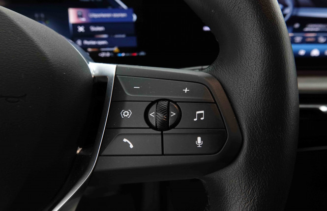 BMW_BMW_2_2653931_18.jpg