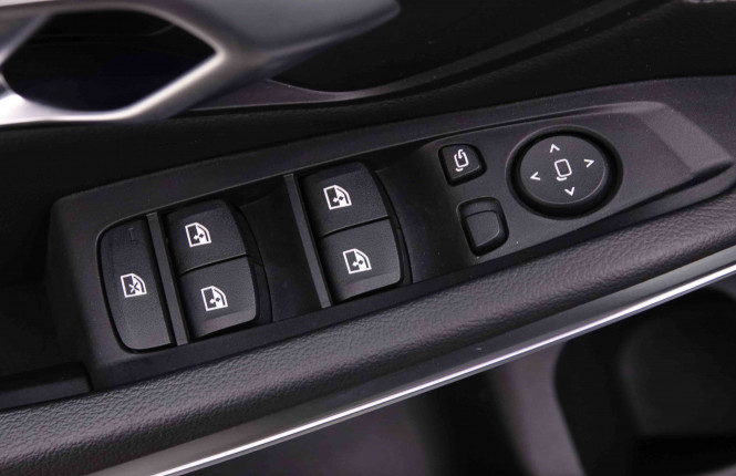 BMW_BMW_3_2548342_21.jpg