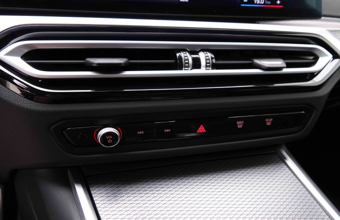 BMW_BMW_3_2548774_15.jpg
