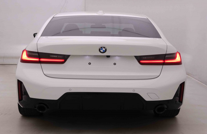 BMW_BMW_3_2548774_30.jpg