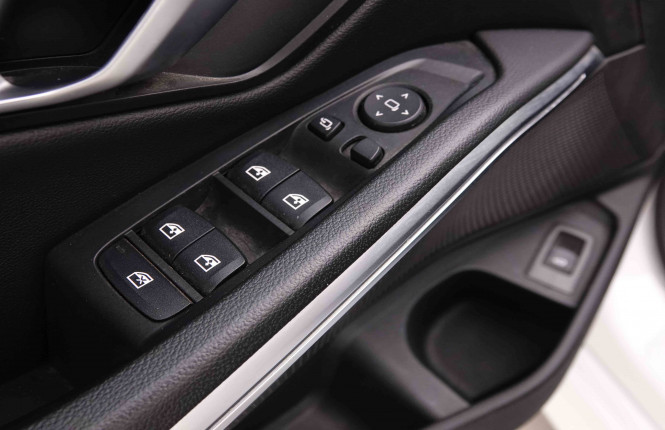 BMW_BMW_3_2550109_21.jpg