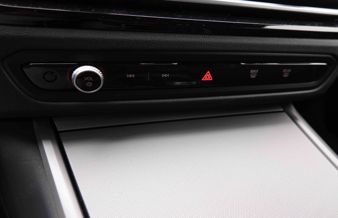 BMW_BMW_3_2550279_17.jpg