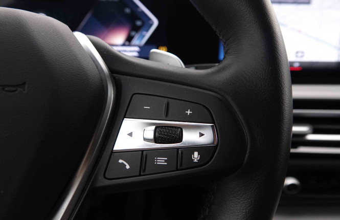 BMW_BMW_3_2550279_23.jpg