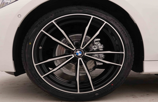 BMW_BMW_3_2550279_25.jpg