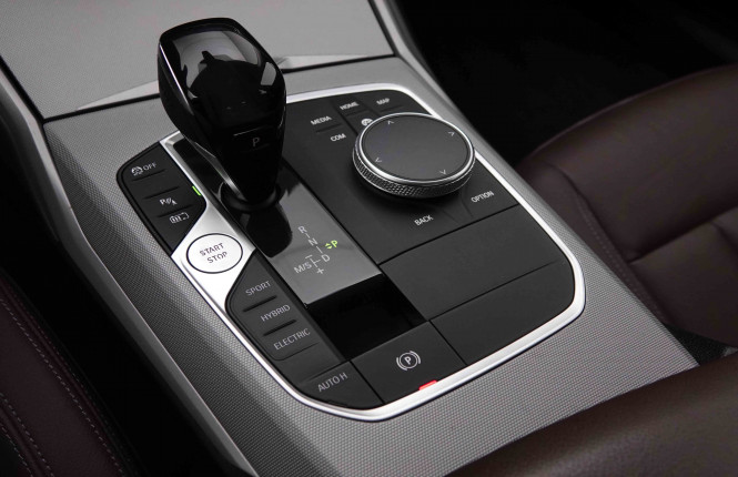 BMW_BMW_3_2550473_17.jpg