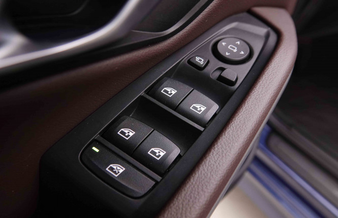 BMW_BMW_3_2550473_23.jpg