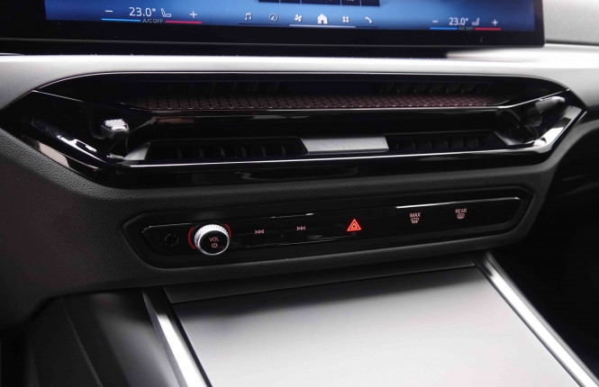 BMW_BMW_3_2550877_14.jpg BMW_BMW_3_2550877_14.jpg