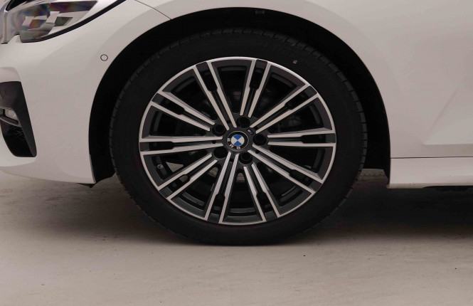 BMW_BMW_3_2551091_25.jpg